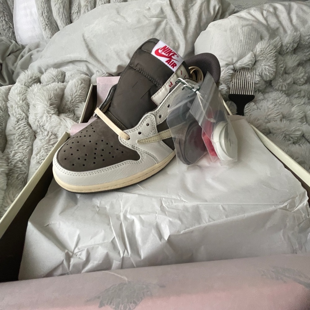 Jordan 1 Retro Low OG SP Travis Scott Reverse Mocha